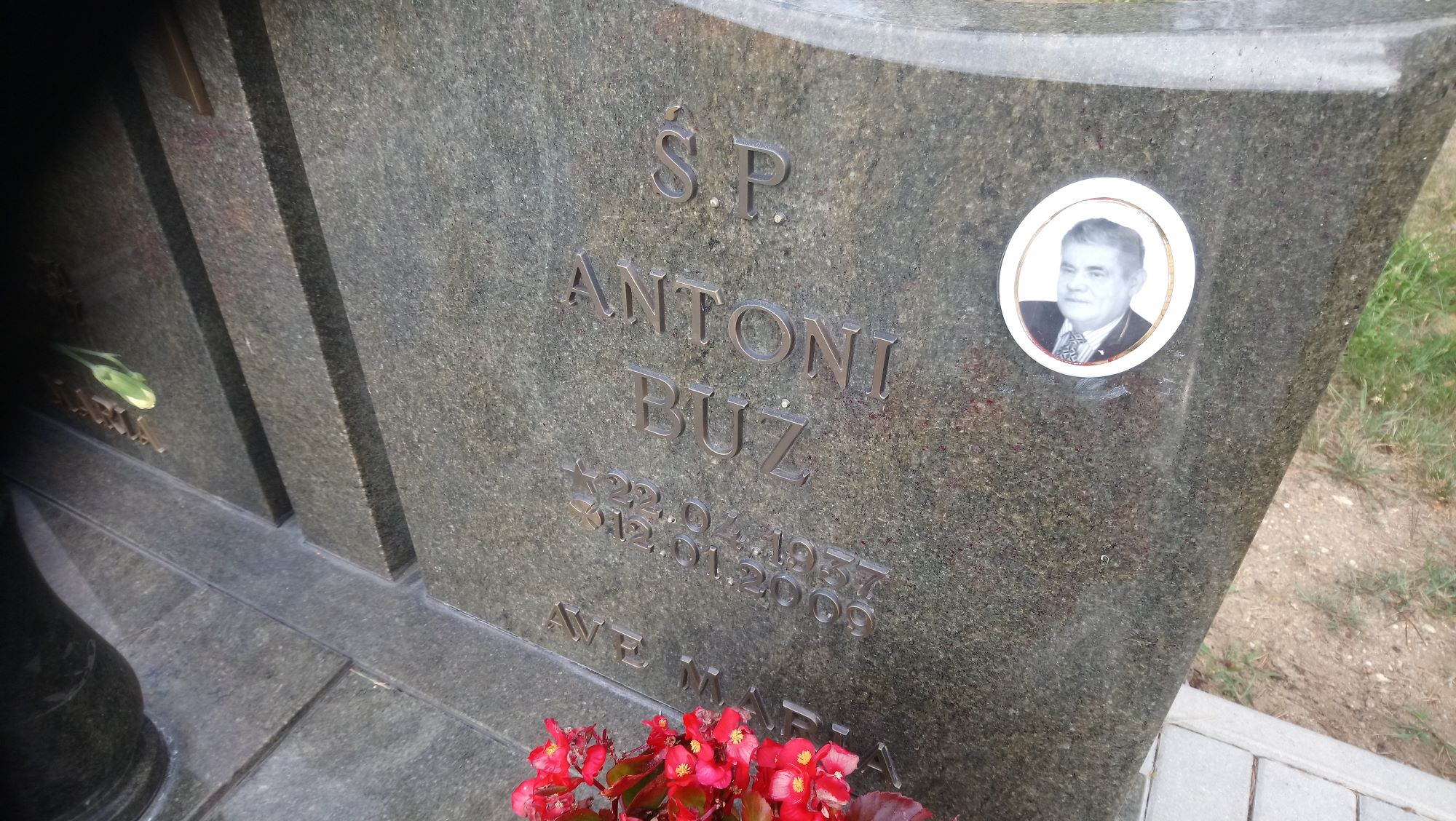 Grób Antoni Buż